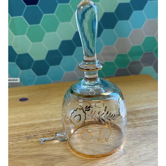 Crystal Bell made in Romania Gold designs on clear glass with etching flowers - Picture 1 of 9